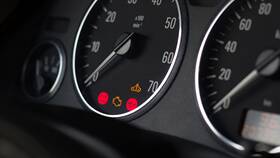 Почему загорается индикатор Check Engine в Страдивариус